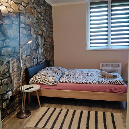 Desi Apartman Kaposvar Luaran gambar
