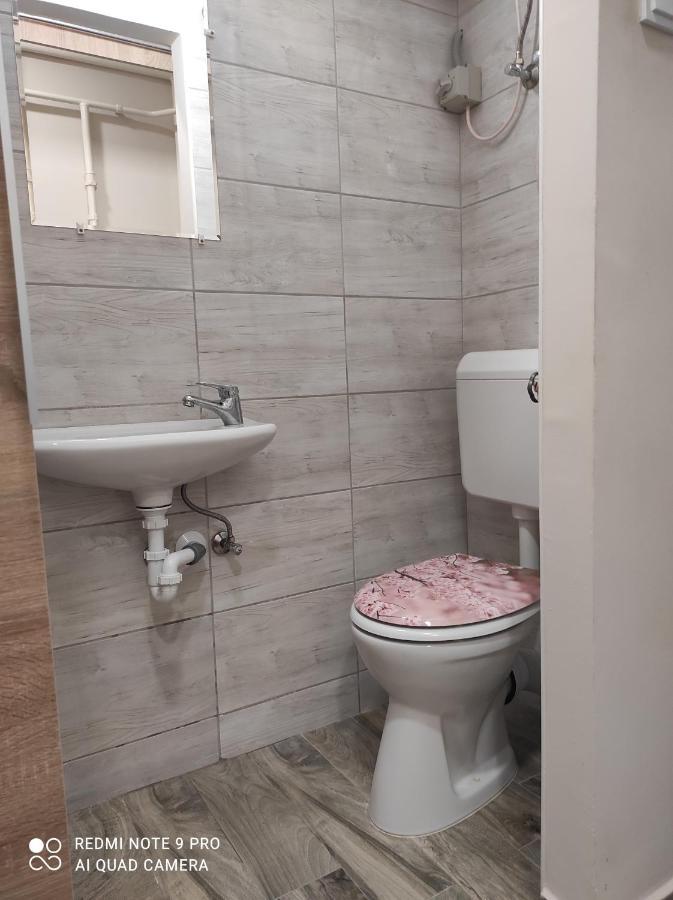 Desi Apartman Kaposvar Luaran gambar