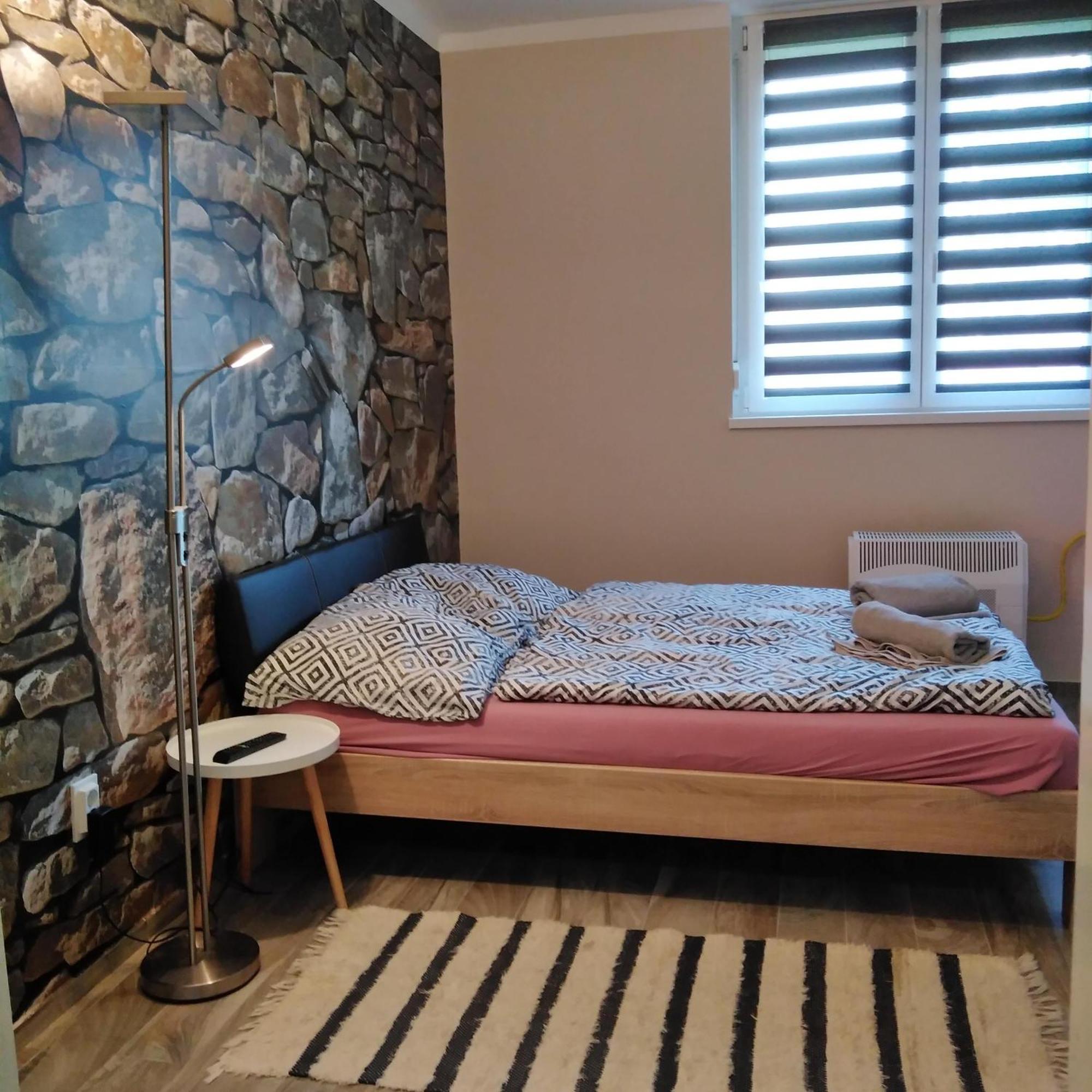 Desi Apartman Kaposvar Luaran gambar